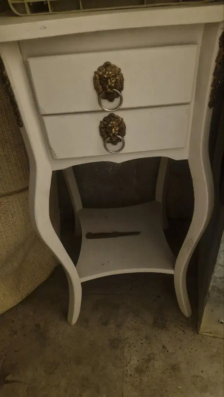 میزتلفن سفید.و گلیم 6متری|میز تلفن|هشتگرد, فاز ۲ مهستان|دیوار