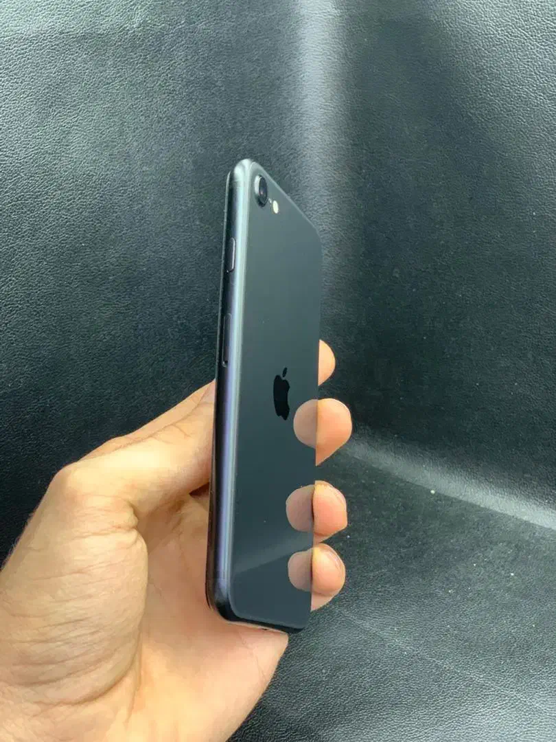 آیفون SE 2020|موبایل|تهران, میدان ولیعصر|دیوار