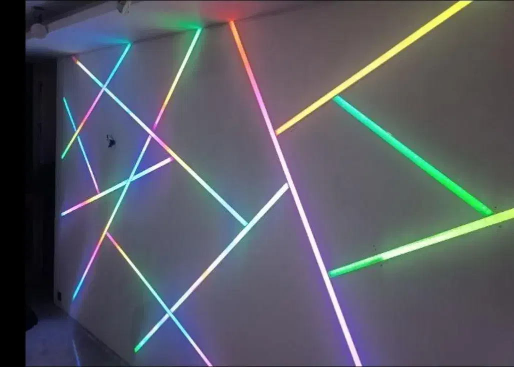 طراحی و اجرا تخصصی لاین نوری|خدمات پیشه و مهارت|مشهد, هنرستان|دیوار