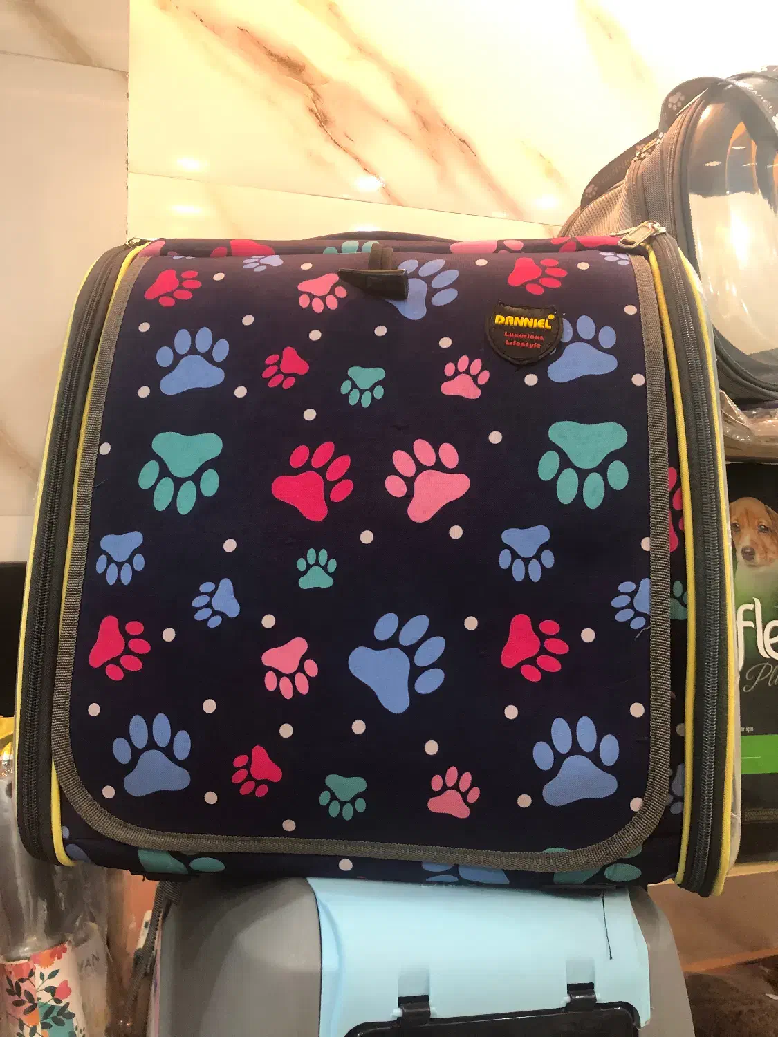 باکس و کوله گربه و سگ نژاد کوچک|لوازم جانبی حیوانات|رشت, لاکان شهر|دیوار