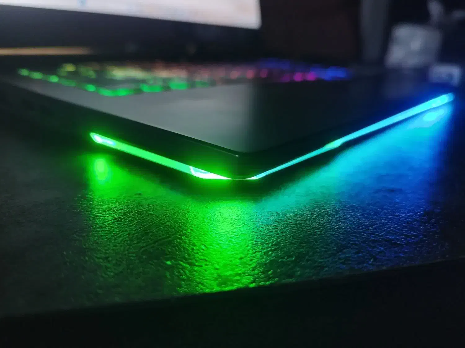 لپ تاب|رایانه همراه|مشهد, کوه سنگی|دیوار