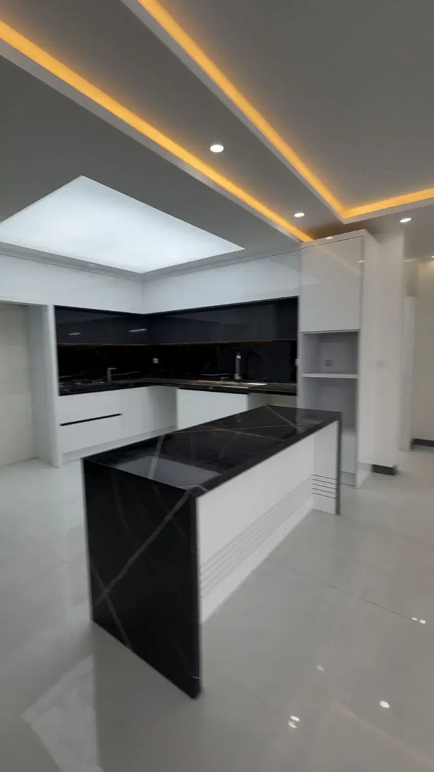 فروش واحد ۱۳۵ متری/برند سازی/شرایطی|فروش آپارتمان|اصفهان, آفاران|دیوار