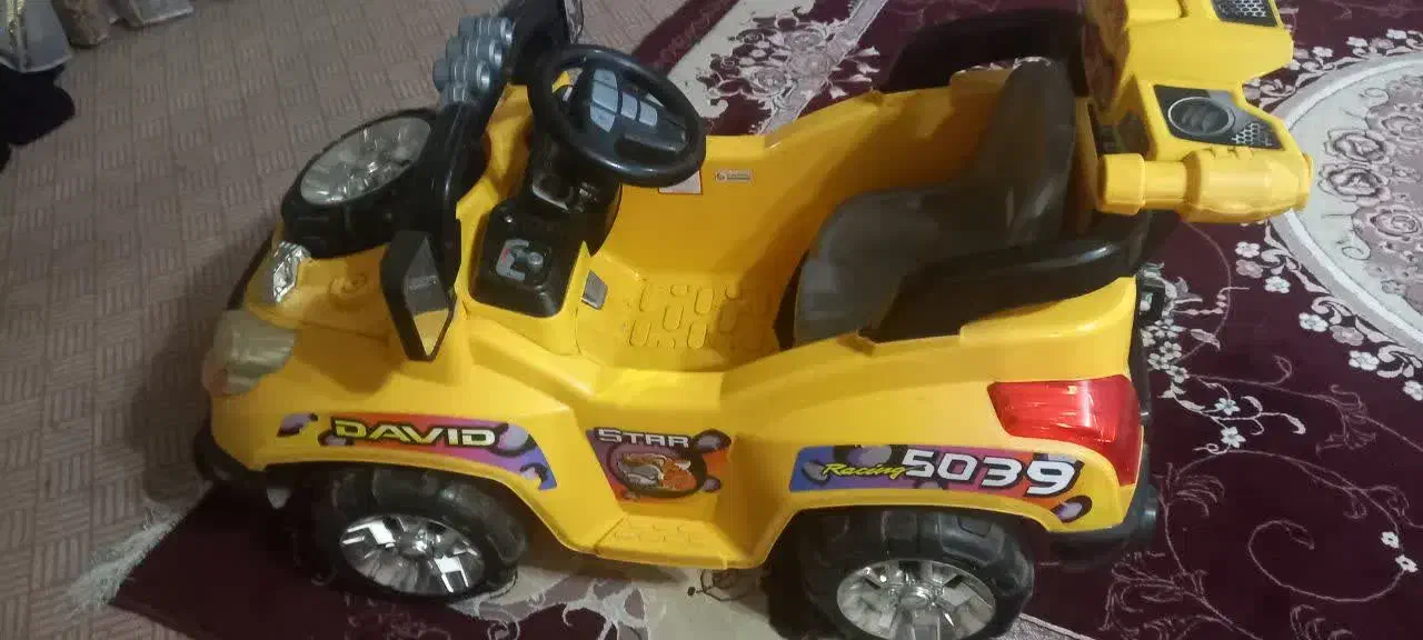 ماشین شارژی کودک|اسباب‌بازی بچه|خمینی‌شهر, |دیوار