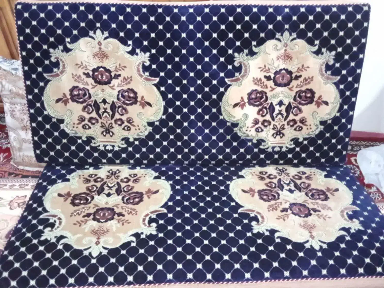 پشتی درحد نو|پشتی|تبریز, |دیوار