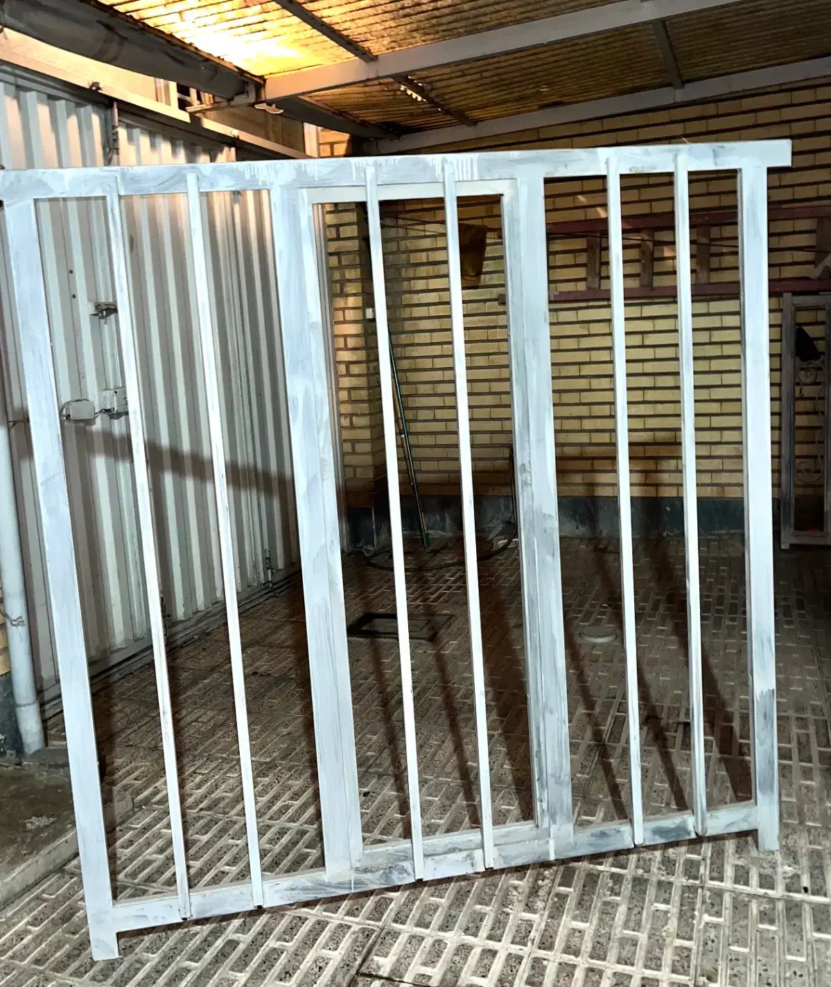 پنجره و در آهنی سنگین|مصالح و تجهیزات ساختمان|تبریز, |دیوار