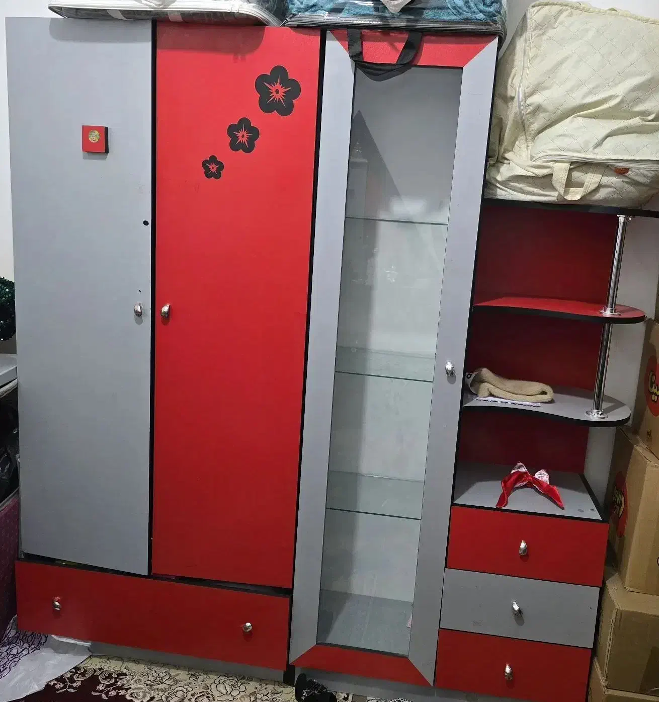 کمدبچه|جاکفشی، کمد، دراور|قم, وادی السلام|دیوار