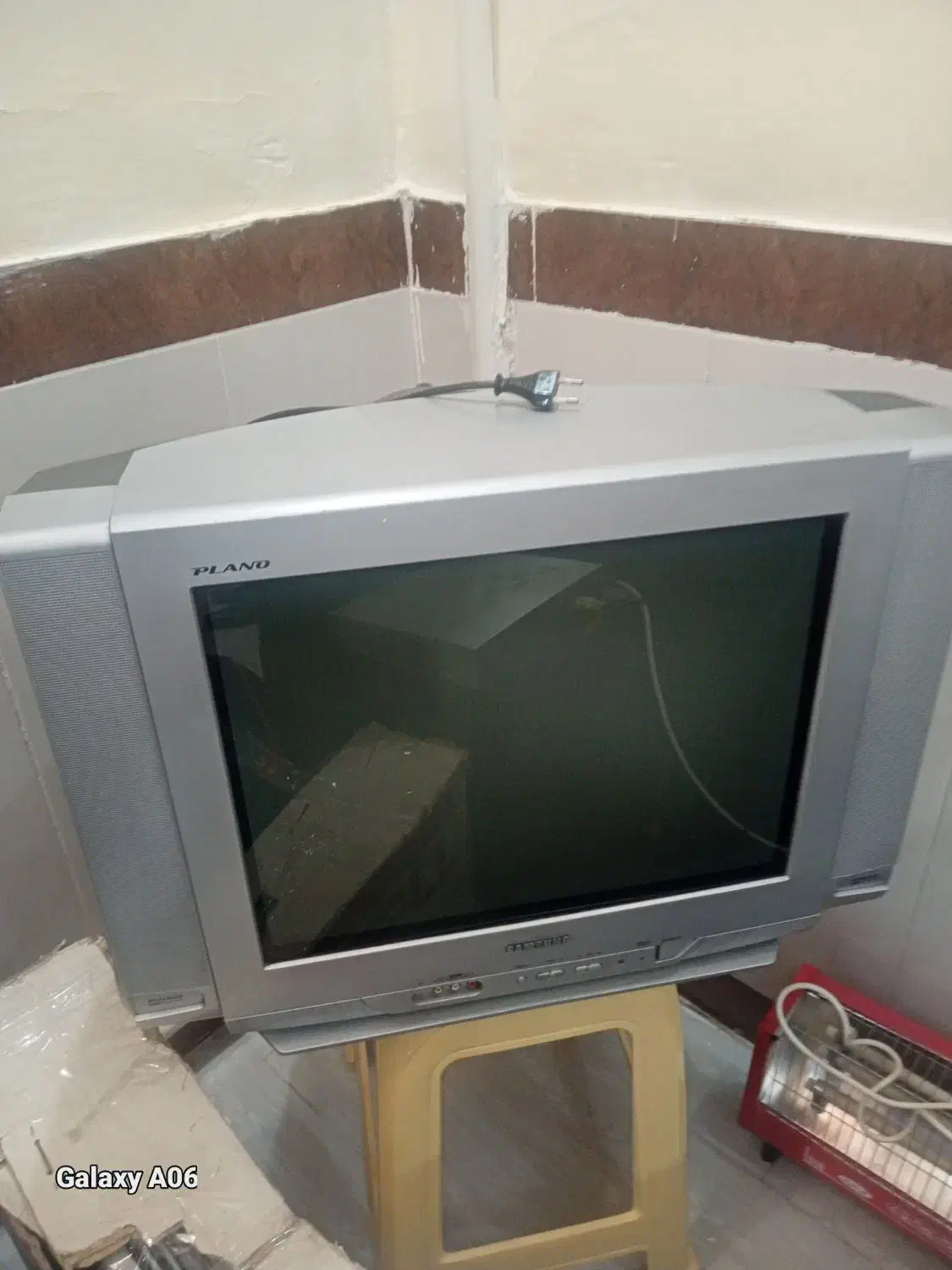 تلوزیون ۲۱سامسونگ واقعا کم کار|تلویزیون و پروژکتور|ملارد, |دیوار