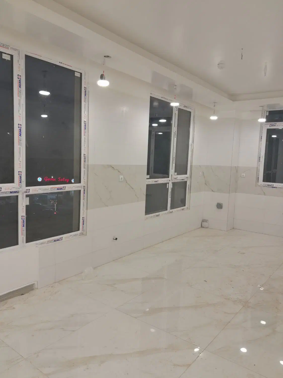 آپارتمان تکواحدی نوساز ۱۴۵ متری سه خواب|فروش آپارتمان|تهران, اسفندیاری|دیوار