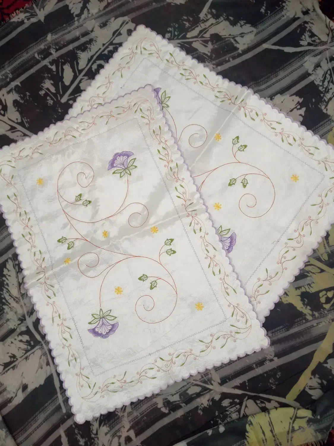 روبالشتی نو|رختخواب، بالش، پتو|همدان, |دیوار