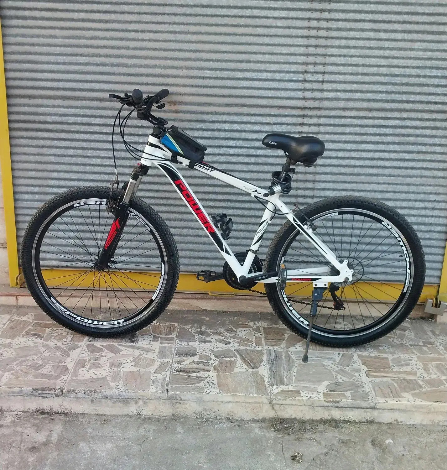 ۲۶ دوچرخه سایز ۲۷/۵ برند پاور سفید مشکی در حد نو|دوچرخه، اسکیت، اسکوتر|رشت, گلسار|دیوار