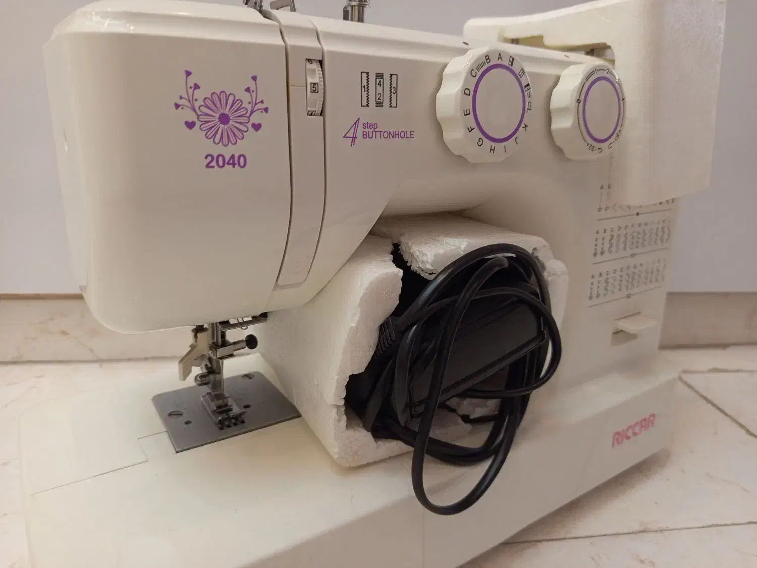 چرخ خیاطی نو|چرخ خیاطی و ریسندگی|فولادشهر, فولادشهر|دیوار