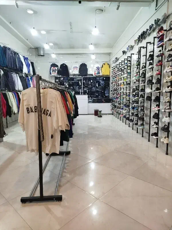 پوشک و کفش اورجینال|کیف، کفش، کمربند|مرودشت, مسجد رسول|دیوار