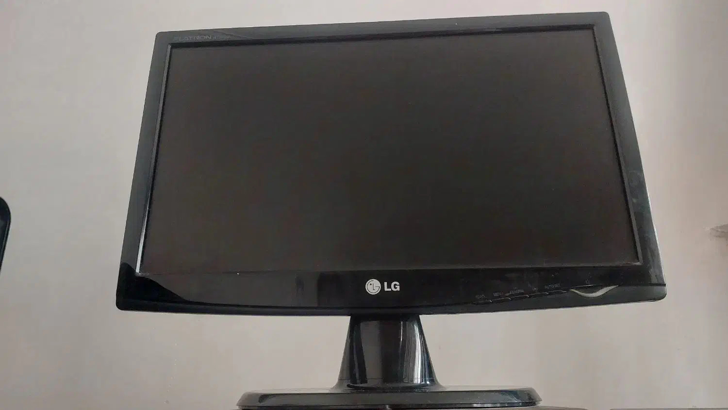 مانیتور ۱۹‌ اینچ LG|قطعات و لوازم جانبی رایانه|مشهد, ابوذر|دیوار