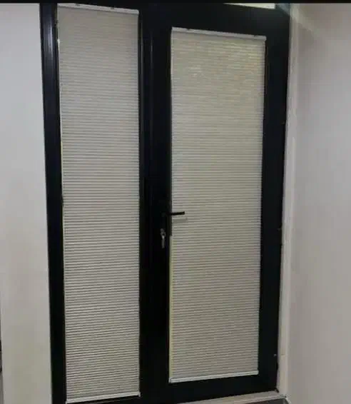 پلیسه پشت دری.اقای پرده|پرده، رانر، رومیزی|بیرجند, |دیوار