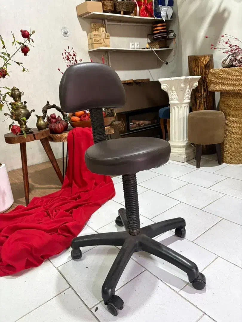 صندلی چرخشی|صندلی و نیمکت|بندر انزلی, شاکوچه|دیوار