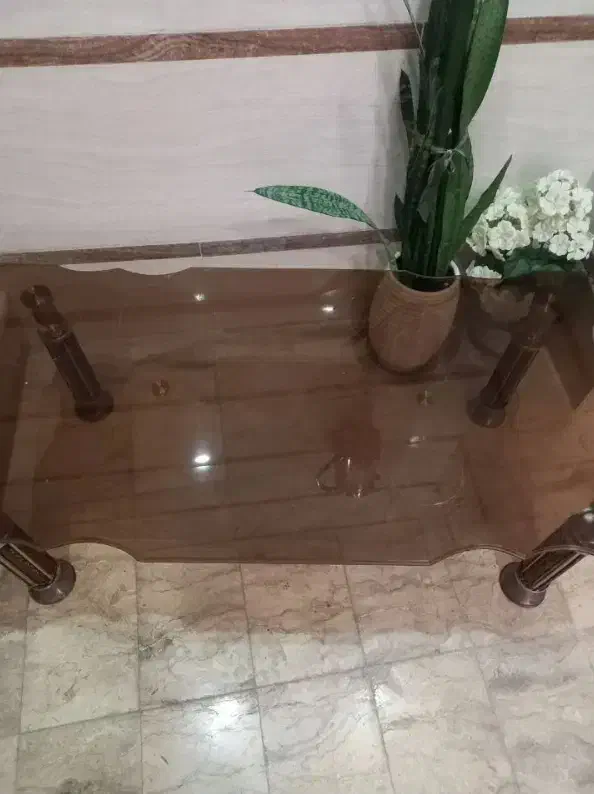 میزوسط همراه یک عددپامبلی|مبلمان خانگی و میز عسلی|آستارا, |دیوار