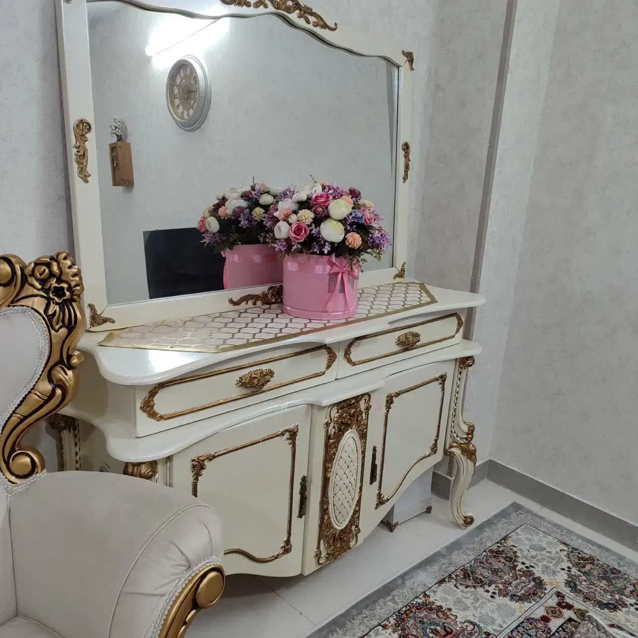 آیینه و کنسول|مبلمان خانگی و میز عسلی|رباطکریم, نصیرشهر|دیوار