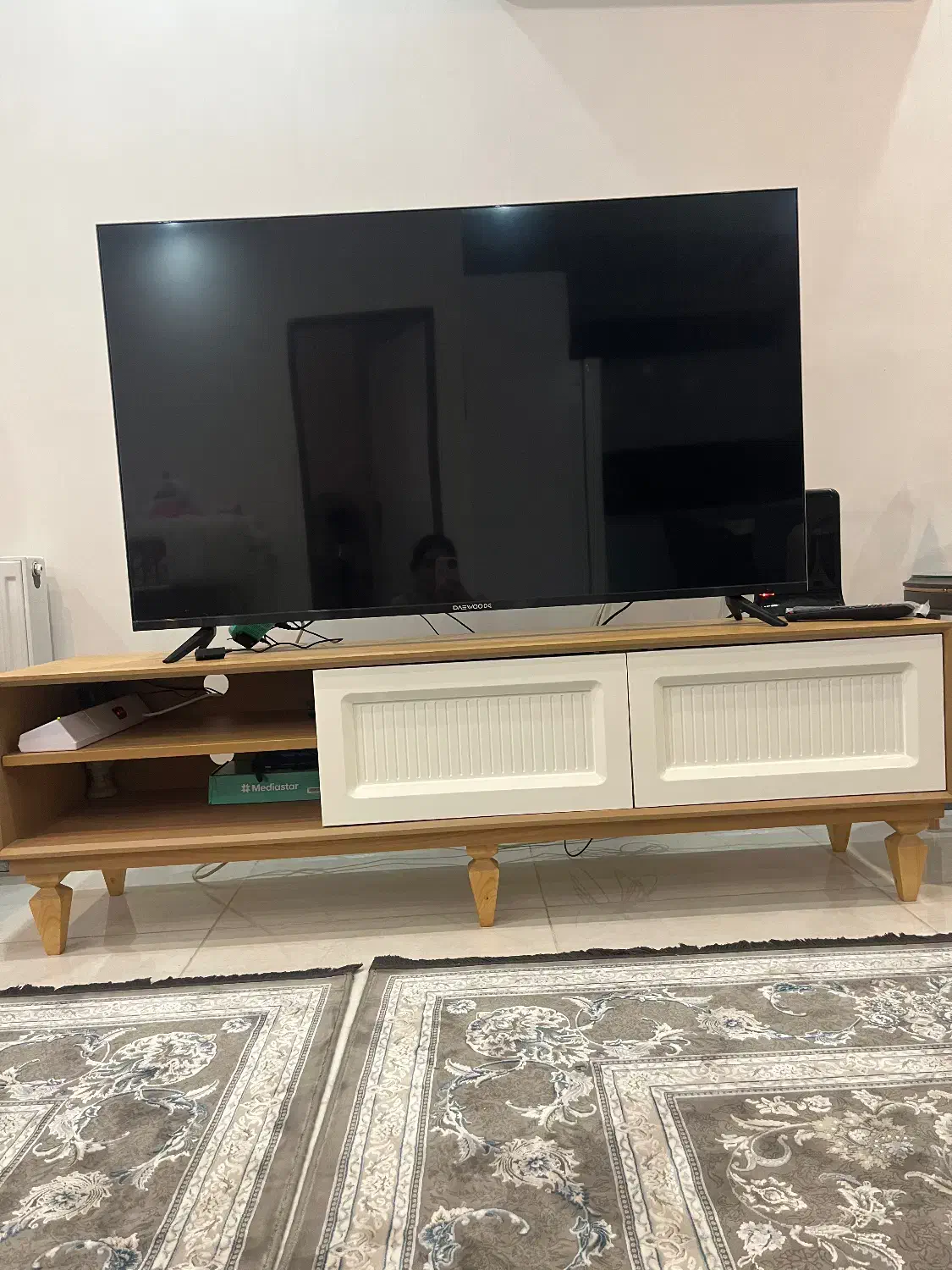 میزتلویزیون و کنسول|میز تلویزیون|رشت, استقامت ۱|دیوار