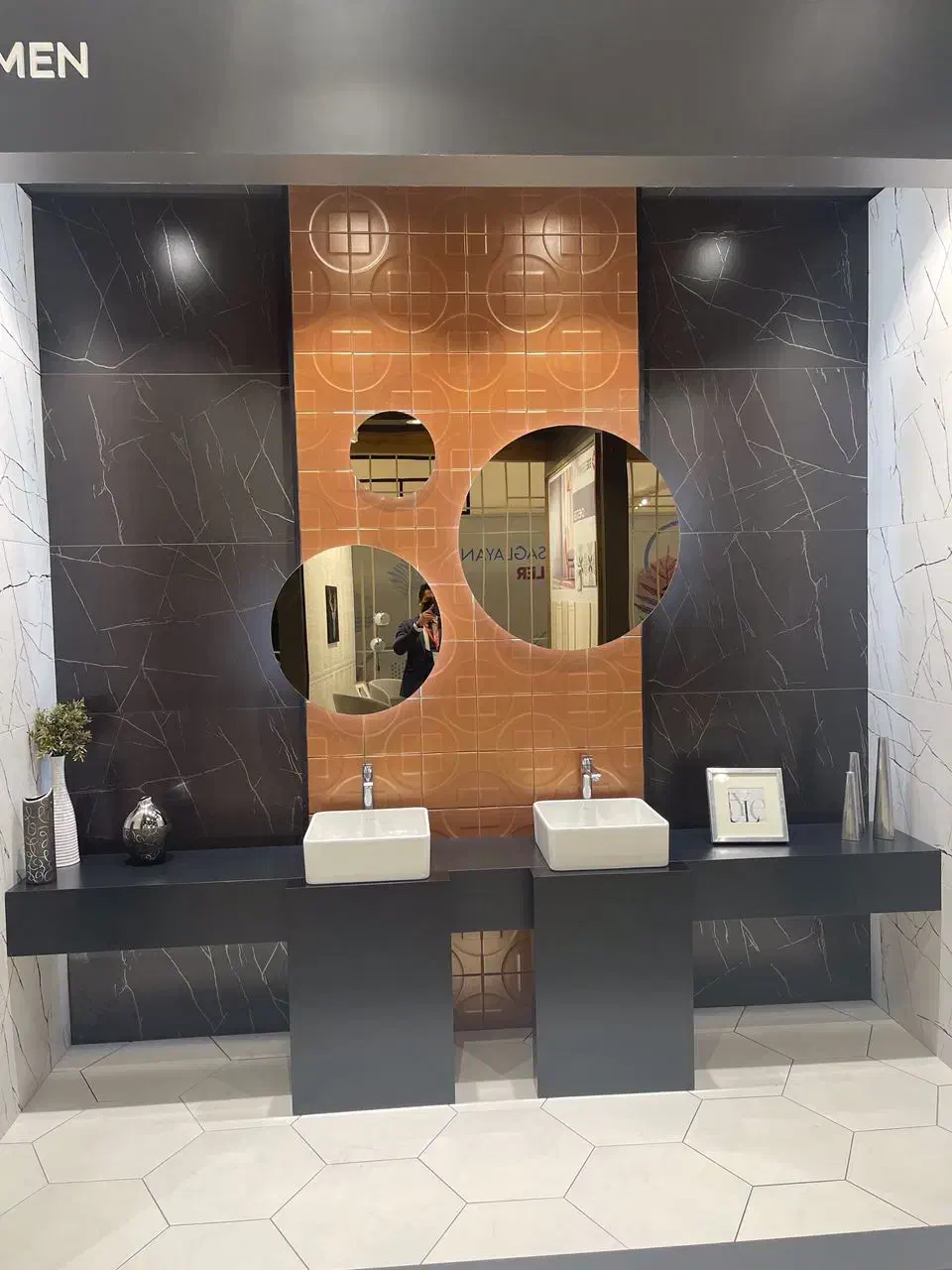 فروش ویژه کاشی و سرامیک با اقساط بلند مدت|مصالح و تجهیزات ساختمان|محمودآباد, |دیوار