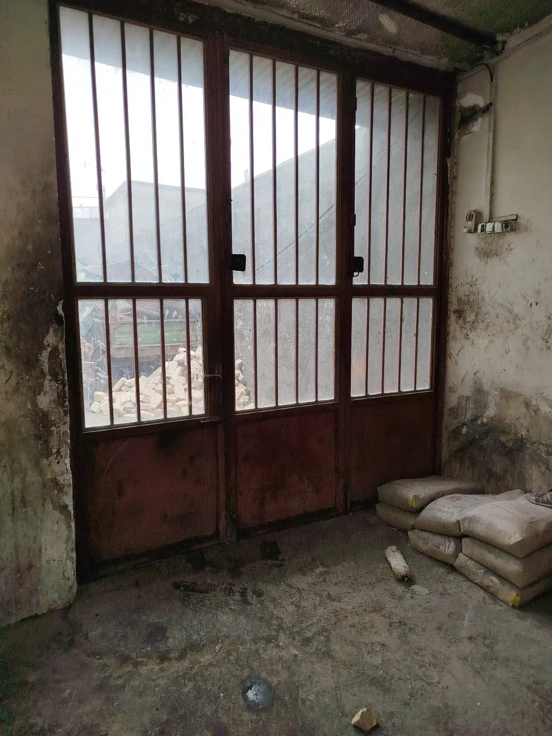 درب و پنجره|مصالح و تجهیزات ساختمان|قوچان, |دیوار