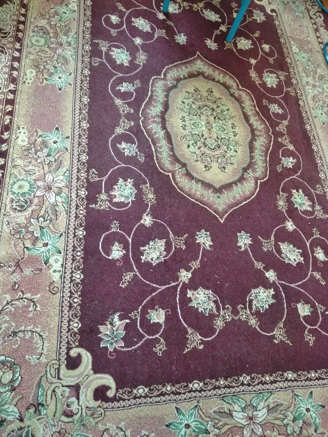 فرش دستباف و ماشینی|فرش|نی‌ریز, |دیوار