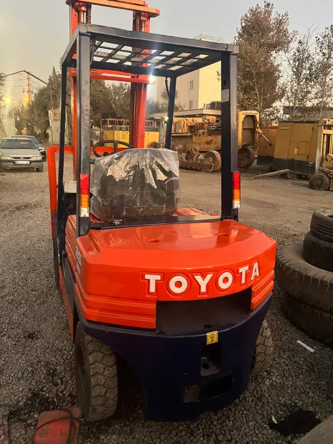 فروش لیفتراک تویوتا 5f|ماشینآلات صنعتی|چهاردانگه (تهران), |دیوار