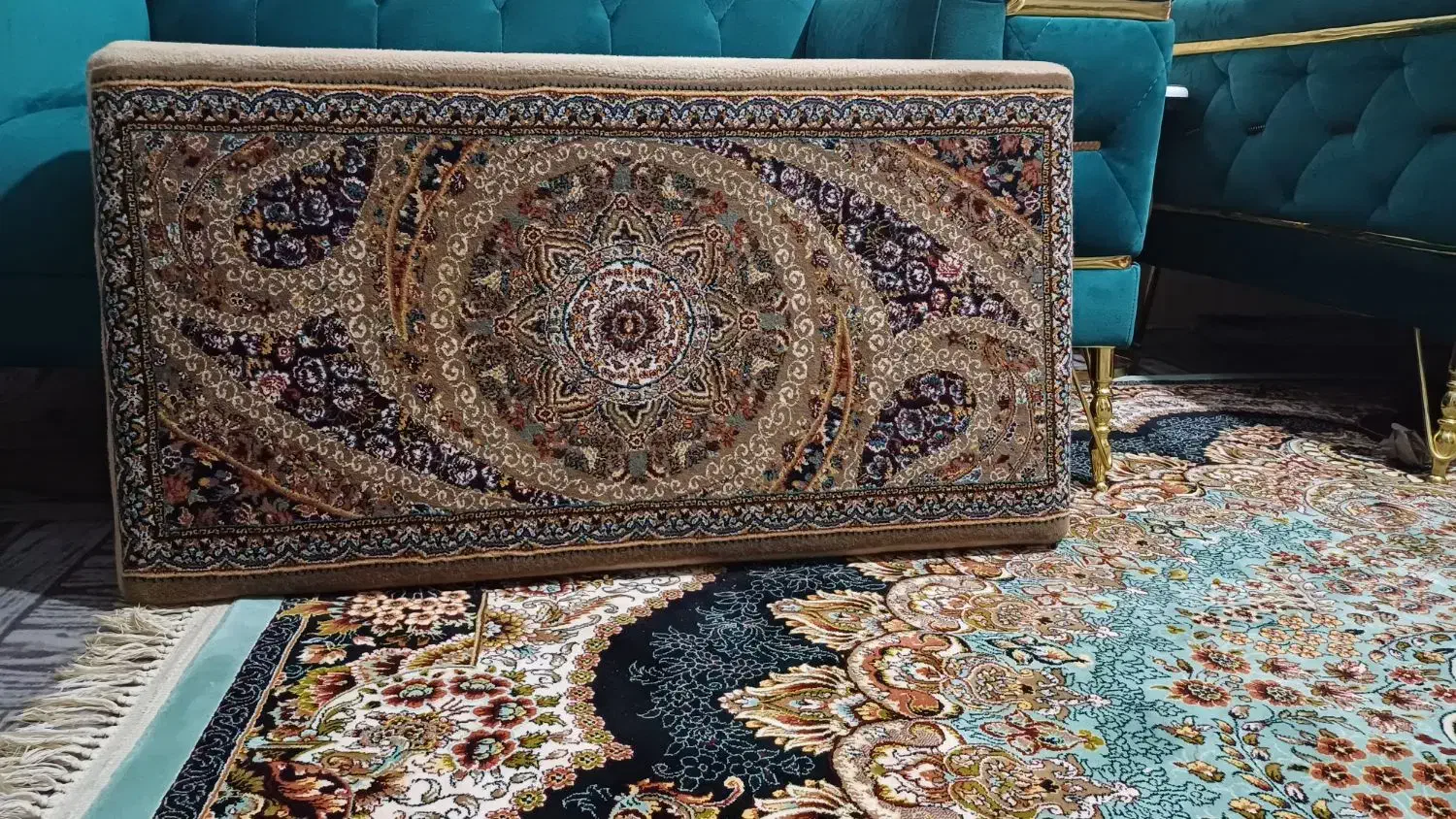 پشتی در حد|پشتی|قم, سید معصوم|دیوار