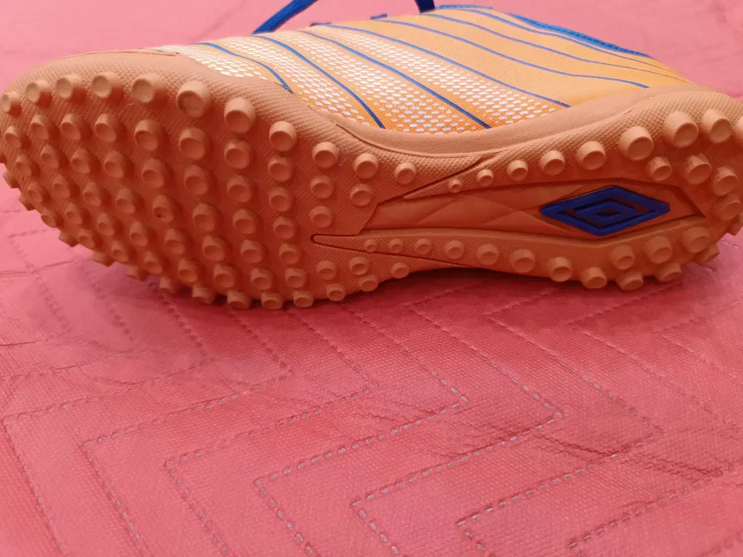 کفش چمن مصنوعی|کیف، کفش، کمربند|شوشتر, |دیوار