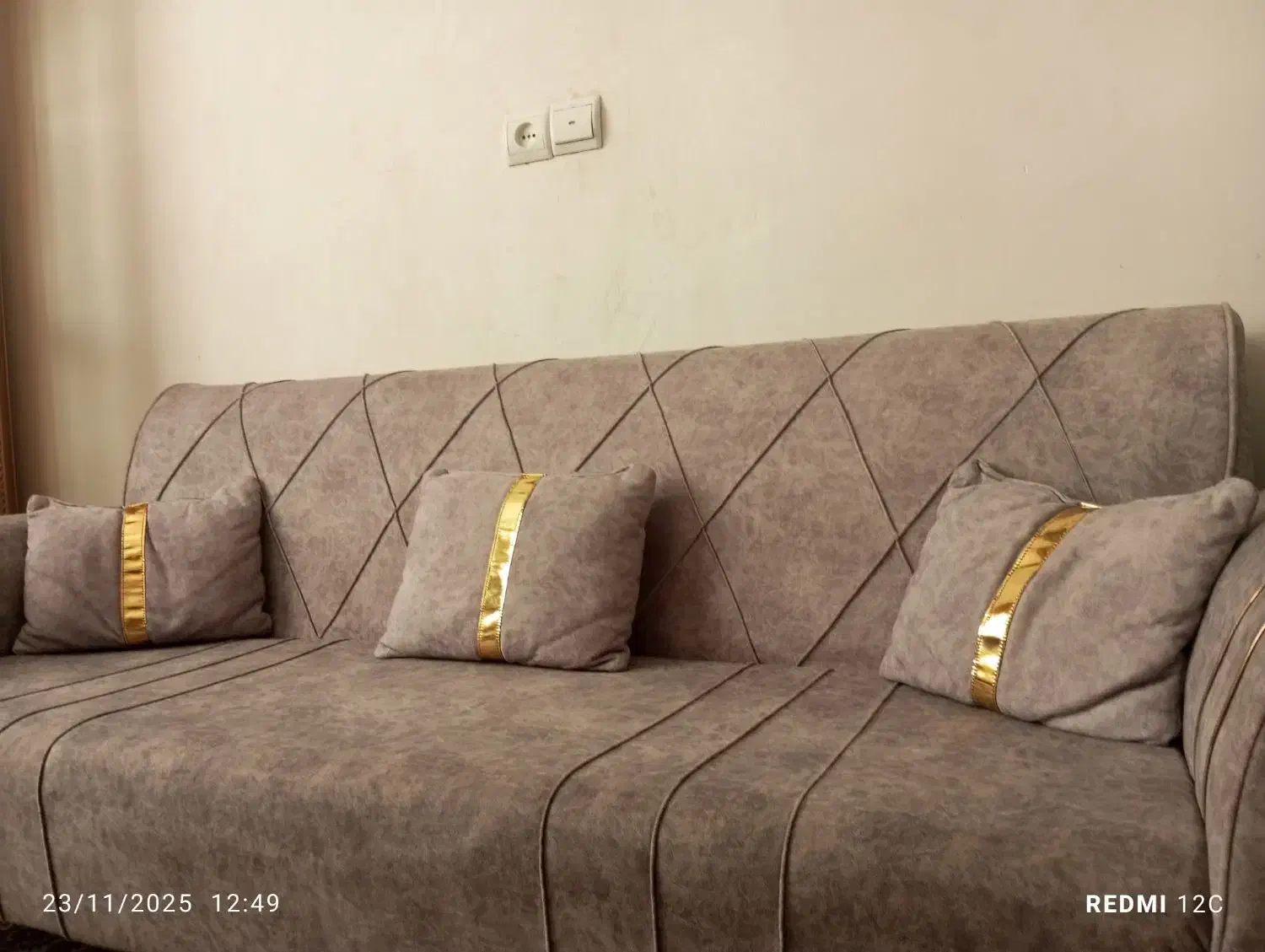 مبل راحتی طوسی|مبلمان خانگی و میز عسلی|ایوانکی, |دیوار