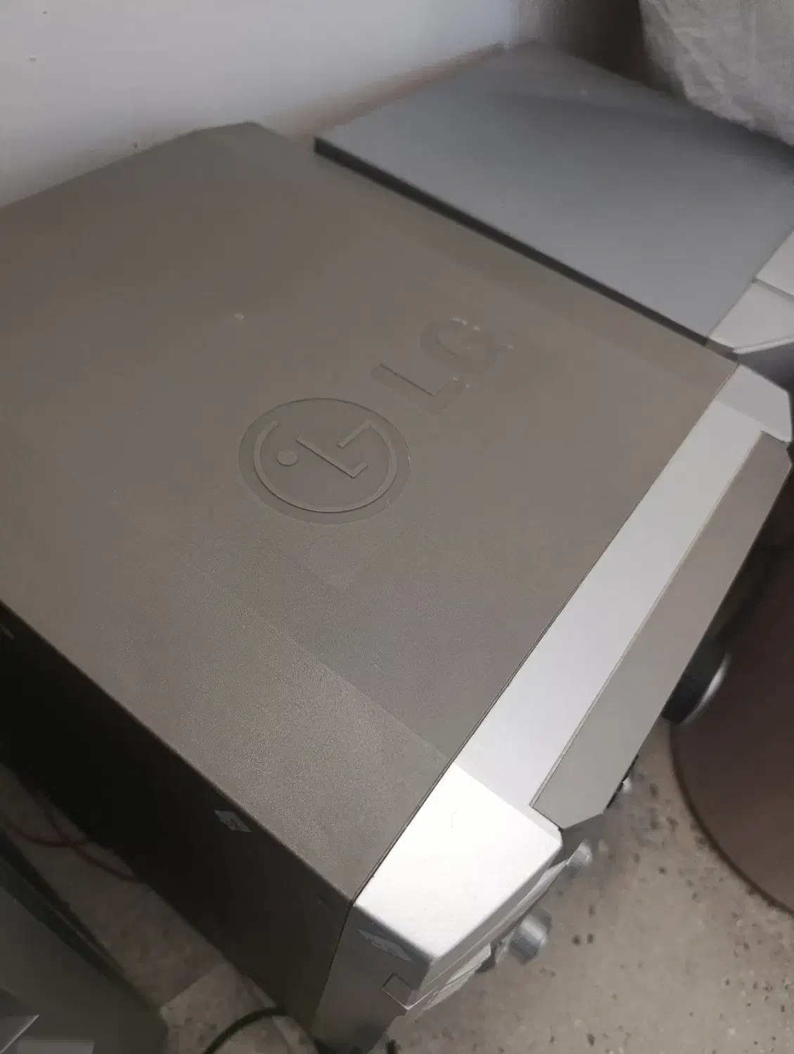 سیستم صوتی|صوتی و تصویری|سیوان, |دیوار