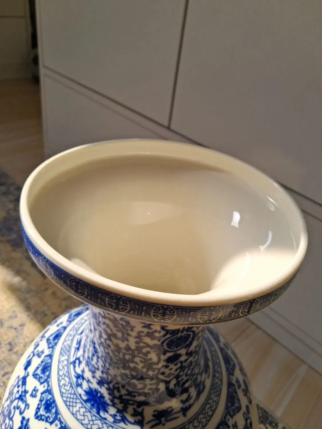 گلدان چینی آبی سفید مشبک|صنایع دستی و سایر لوازم تزئینی|تهران, هفده شهریور|دیوار