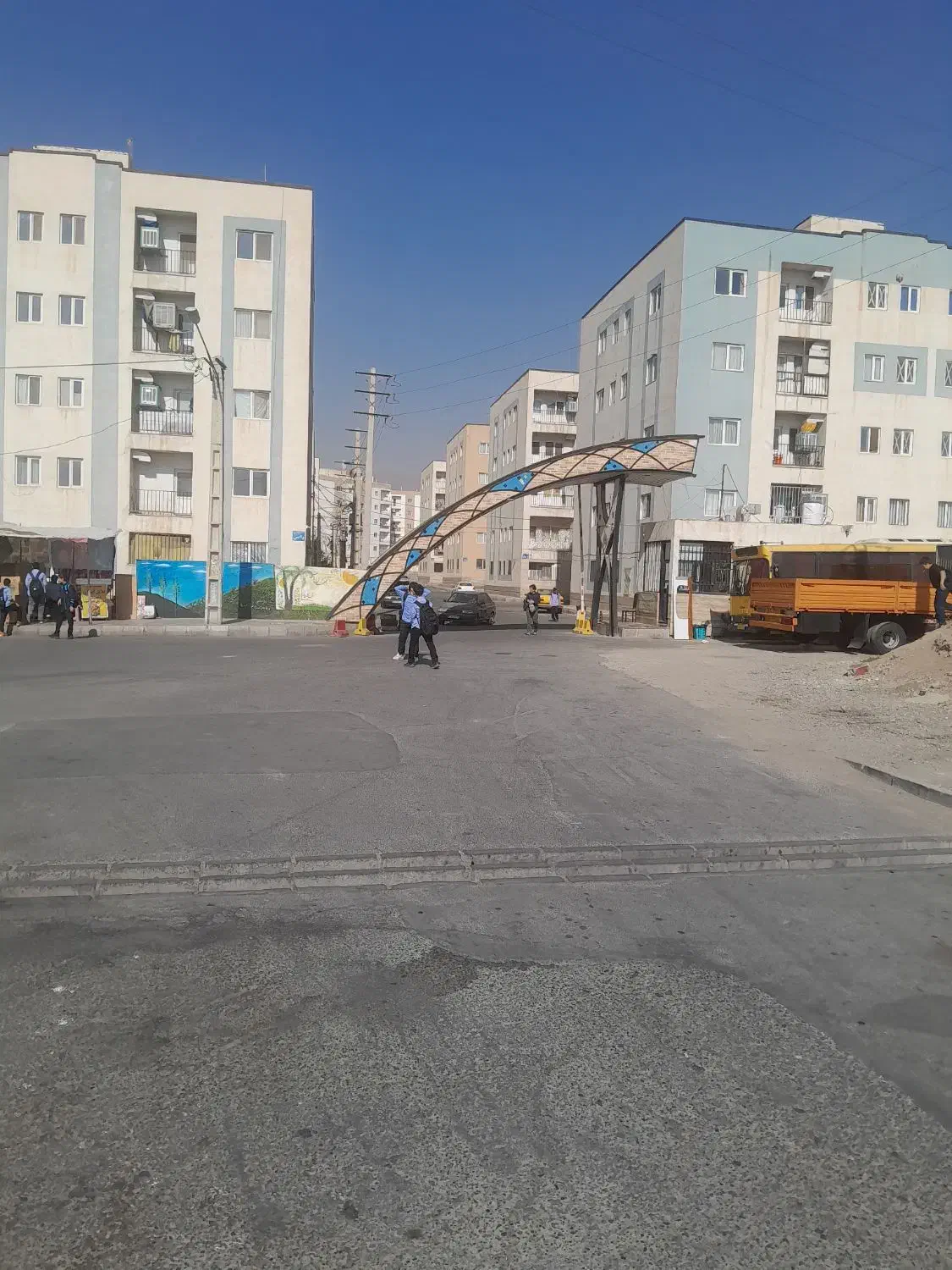 با ۷۲۰ تومان مالک اپارتمان کلید تحویل شوید .|فروش آپارتمان|هشتگرد, شهرک فرهنگیان|دیوار