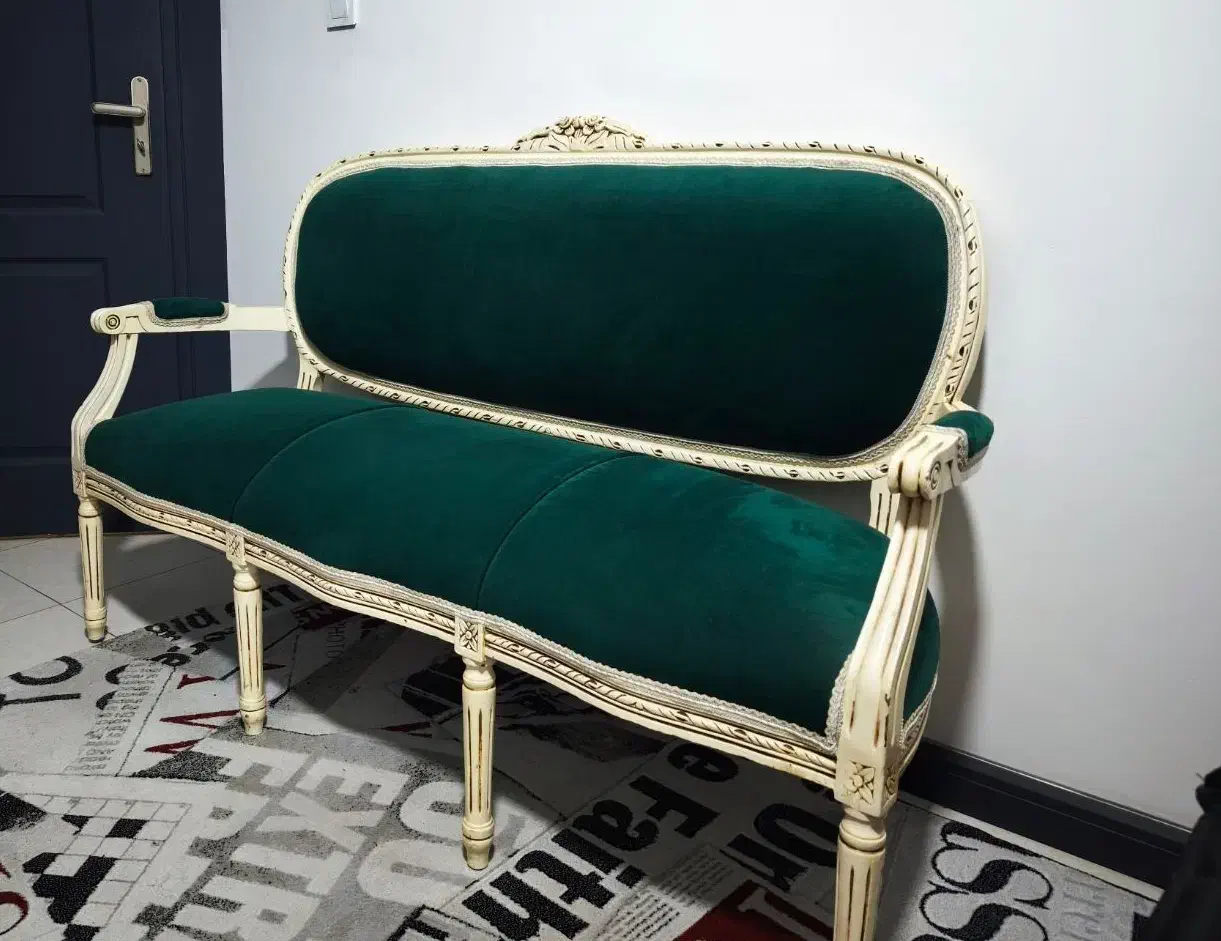 مبل کلاسیک|مبلمان خانگی و میز عسلی|شیراز, فرهنگ شهر|دیوار