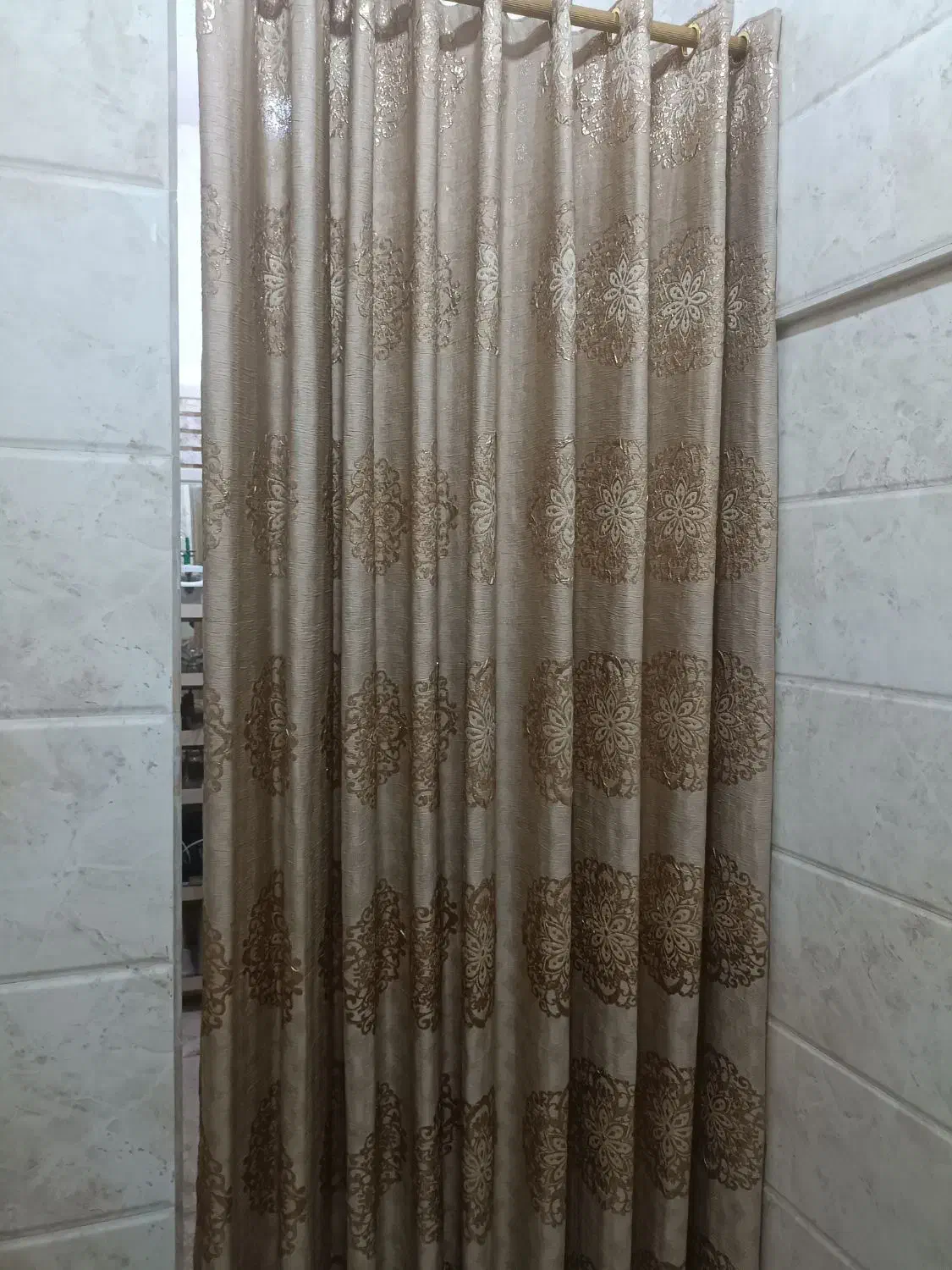 پرده ضخیم طلایی|پرده، رانر، رومیزی|لاهیجان, خمیر کلایه|دیوار