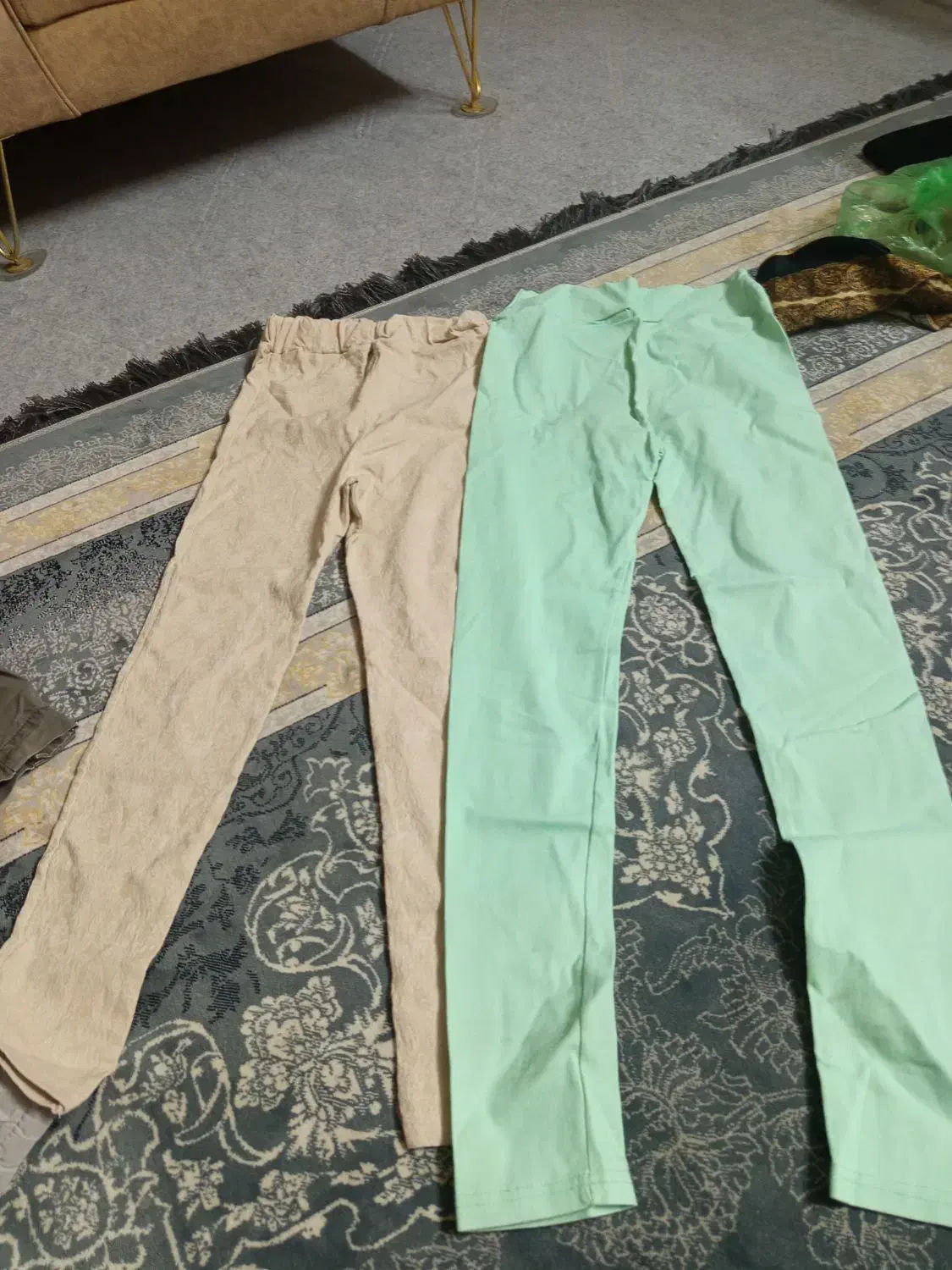 پالتو و کاپشن و شلوار دخترانه تمیز بشرط|لباس|پیشوا, |دیوار