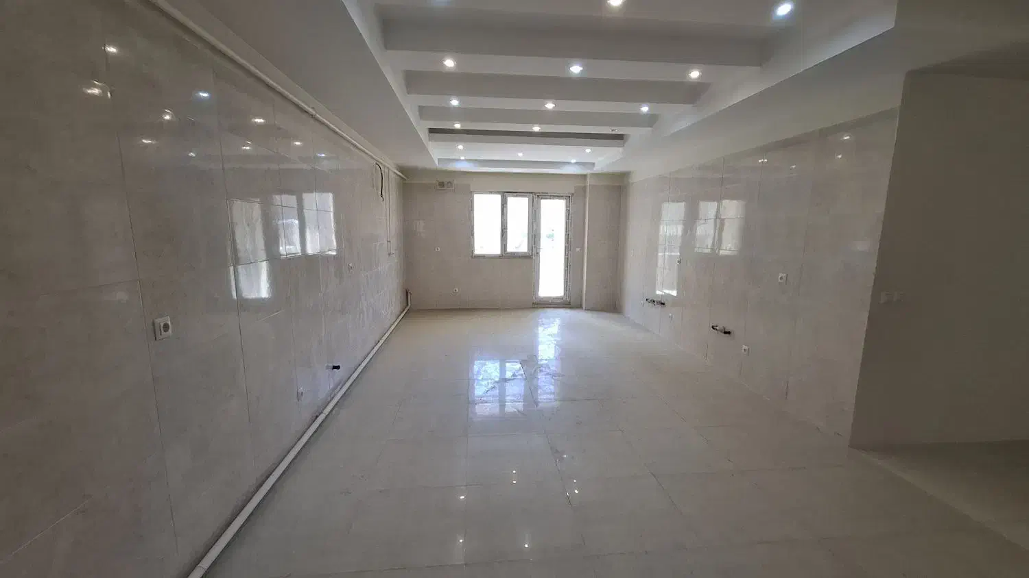 ولیعصر جنوبی آپارتمان ۲۷۰ متری|فروش آپارتمان|تبریز, |دیوار