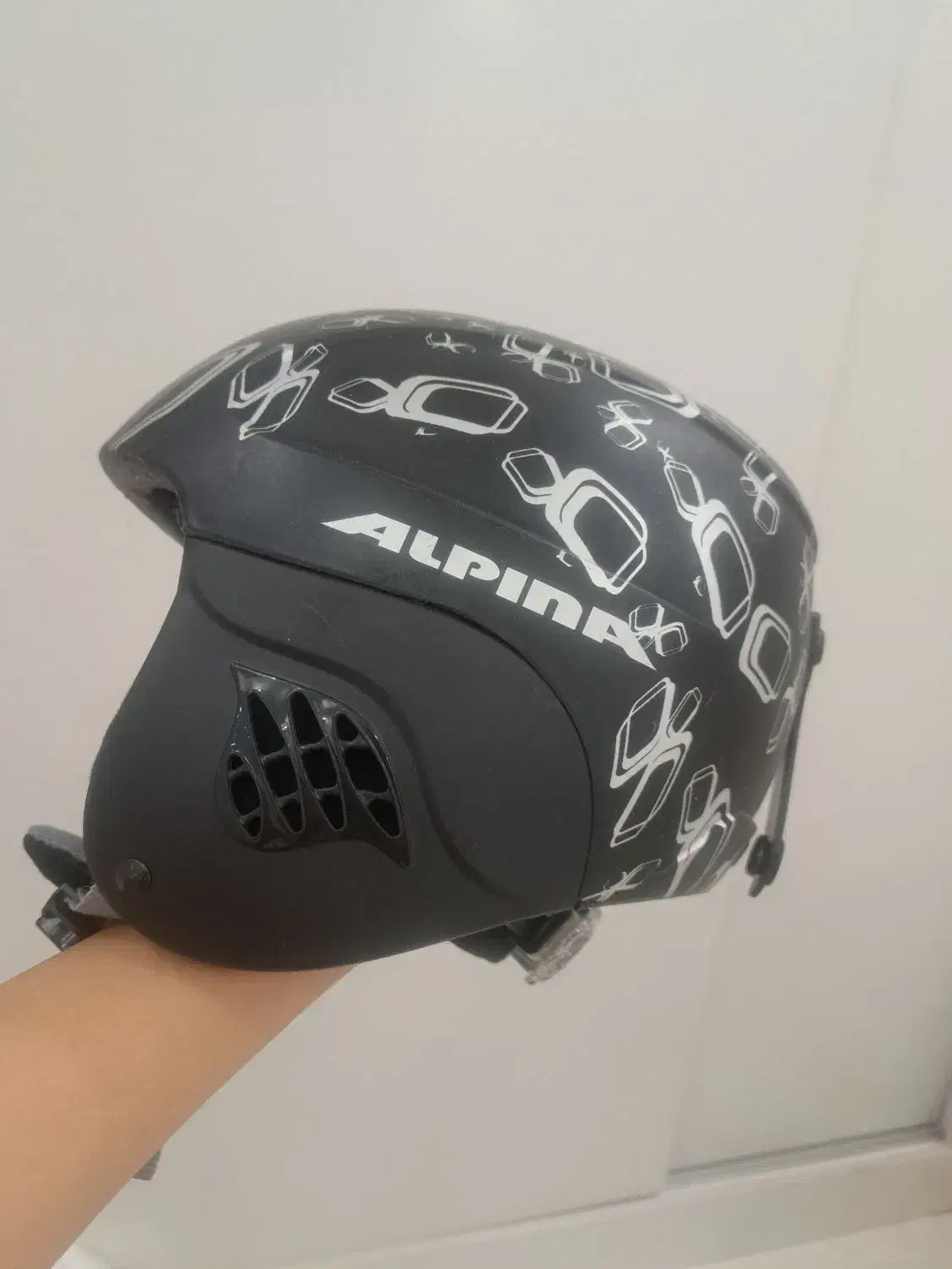 کلاه اسکی بچه گانه برند آلپینا|ورزش‌های زمستانی|پردیس, فاز ۹|دیوار