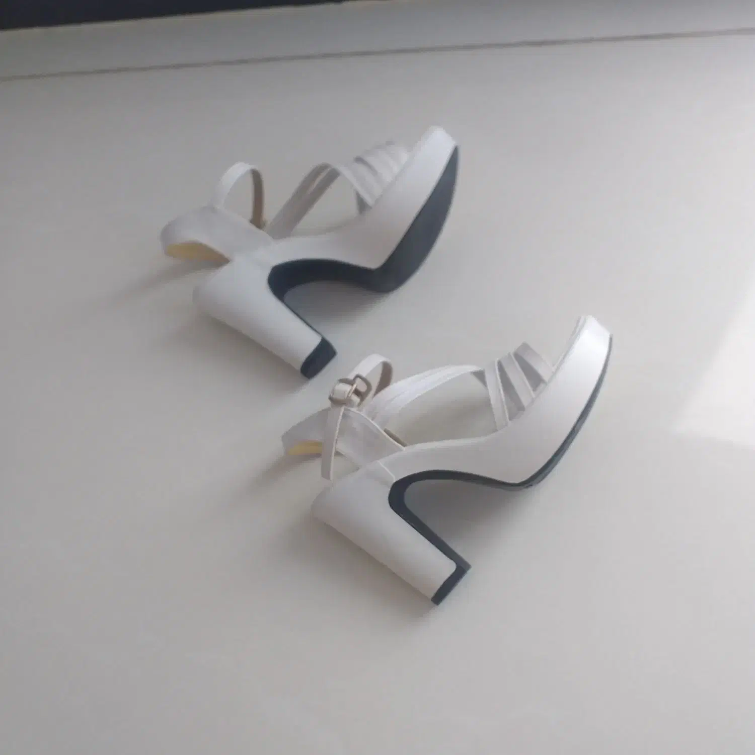 کفش مجلسی|کیف، کفش، کمربند|قروه, |دیوار