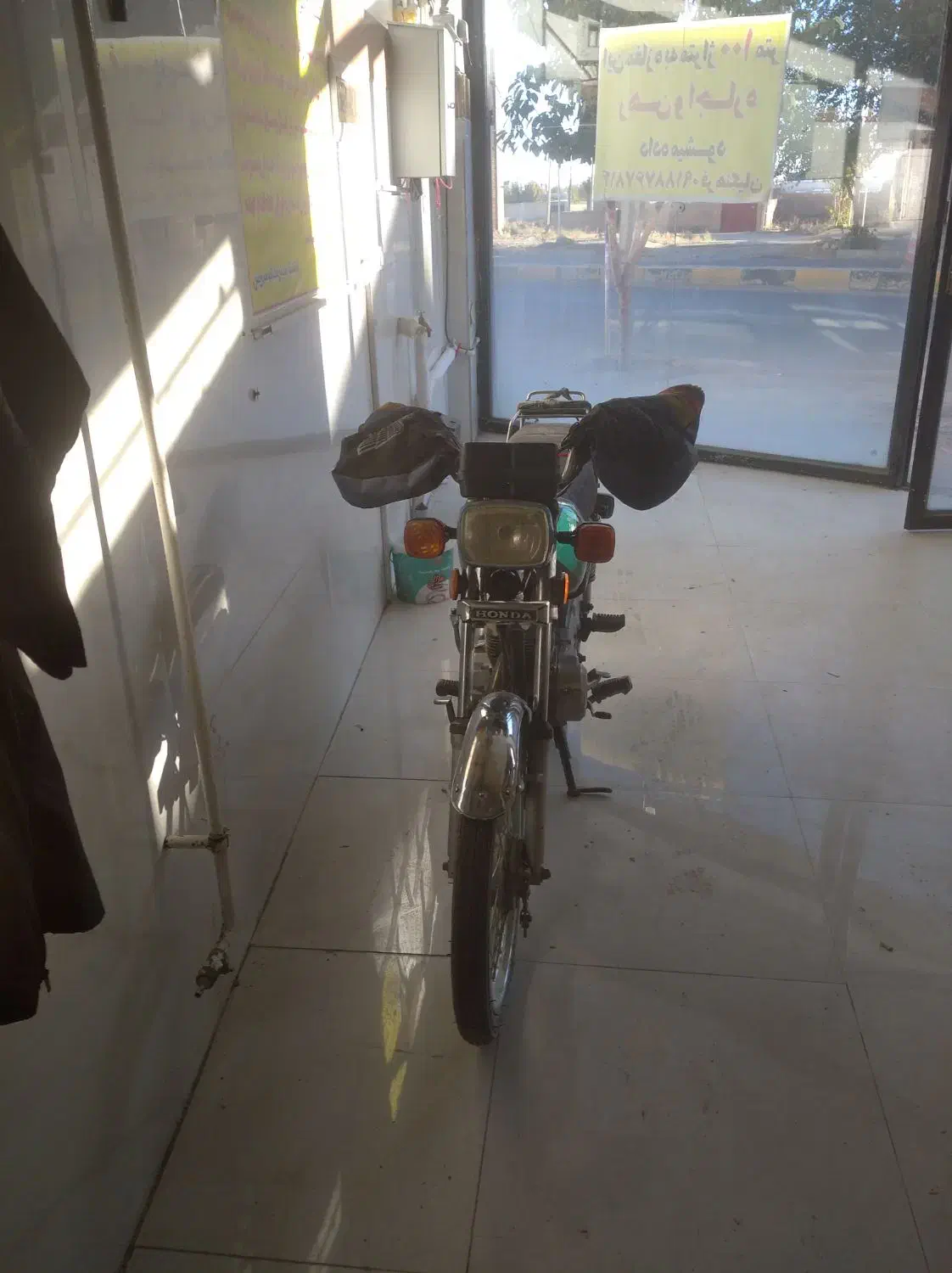 موتورهندا|موتورسیکلت|قروه, |دیوار