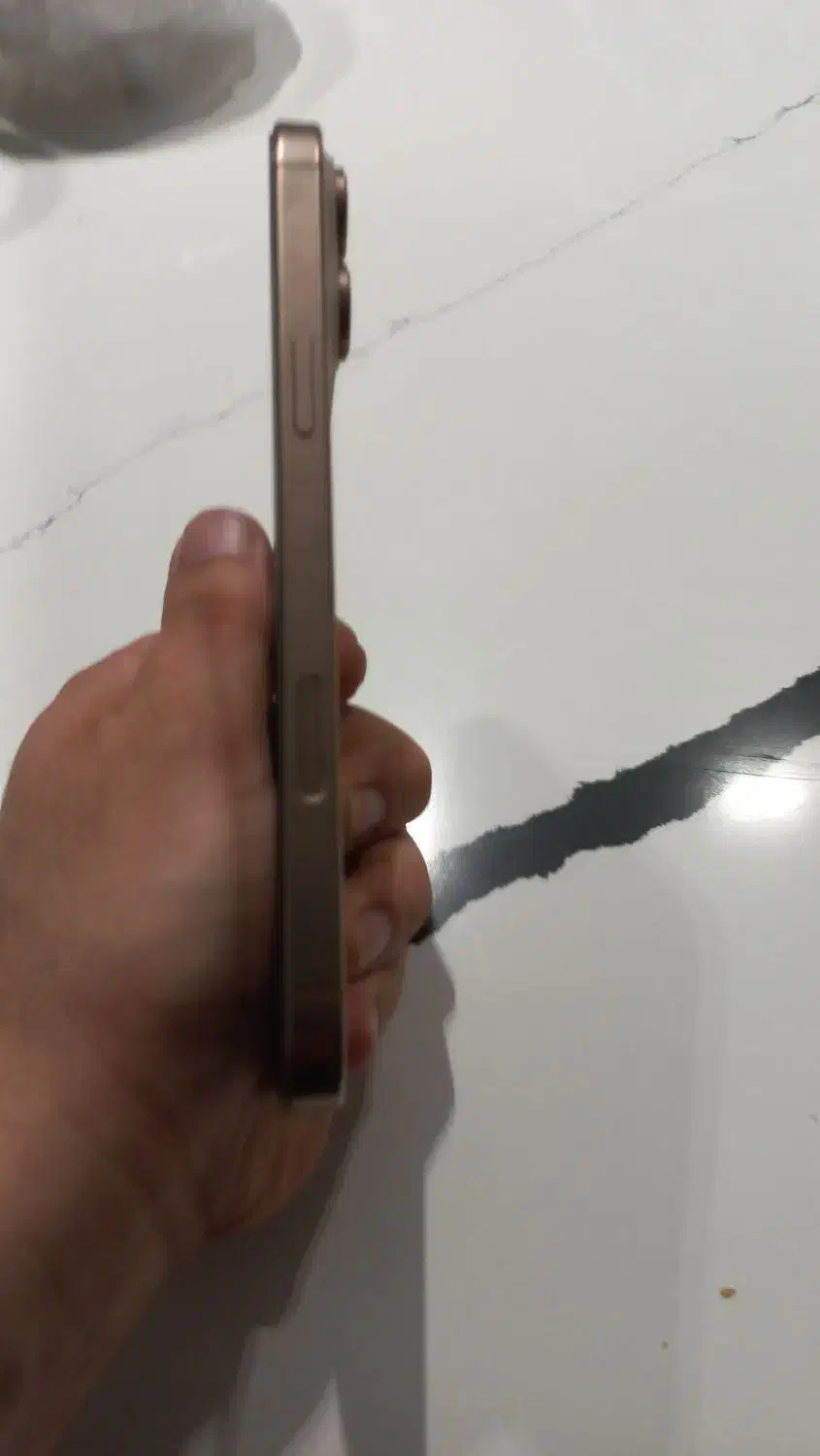 آیفون 16 پرومکس در حد نو فوق العاده نو..|موبایل|تهران, توحید|دیوار