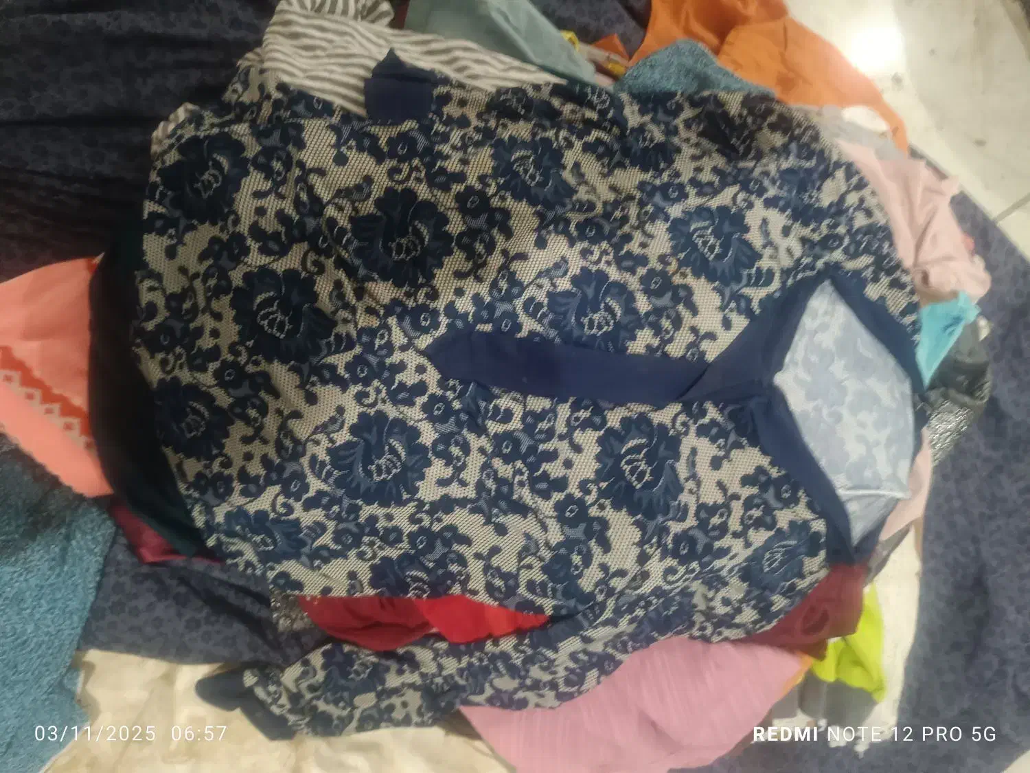 پوشاک|لباس|یزد, |دیوار