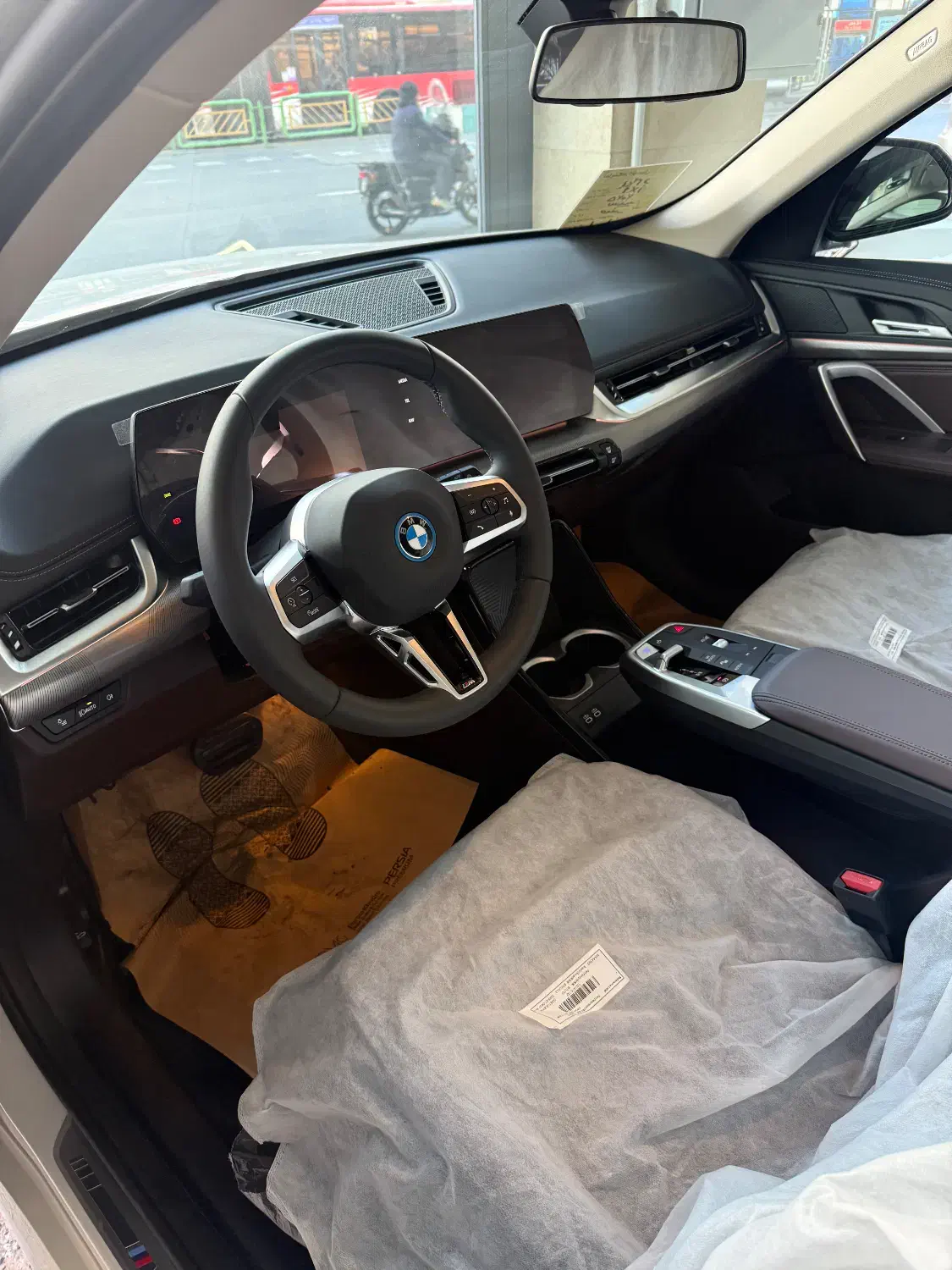 bmw ix1‌ 2025|خودرو سواری و وانت|تهران, بهارستان|دیوار