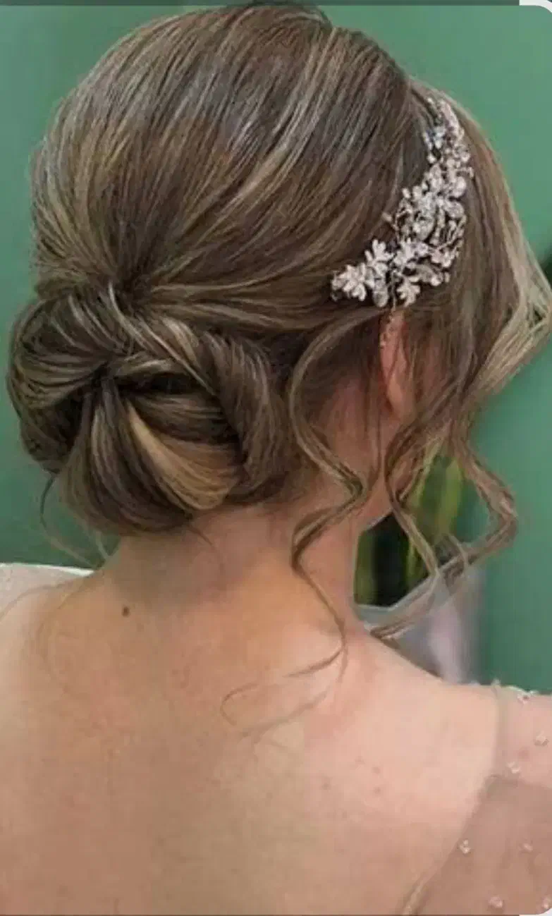 مدل شنیون|خدمات آرایشگری و زیبایی|قم, امامزاده ابراهیم|دیوار