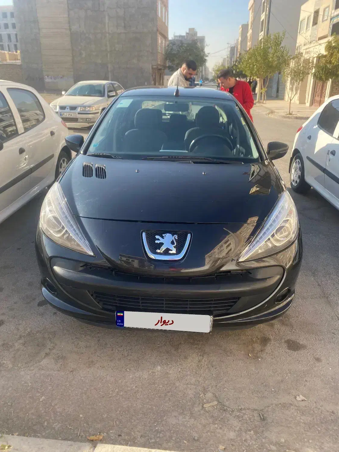 پژو۲۰۷مشکی‌ مدل ۹۸|خودرو سواری و وانت|مشهد, شفا|دیوار