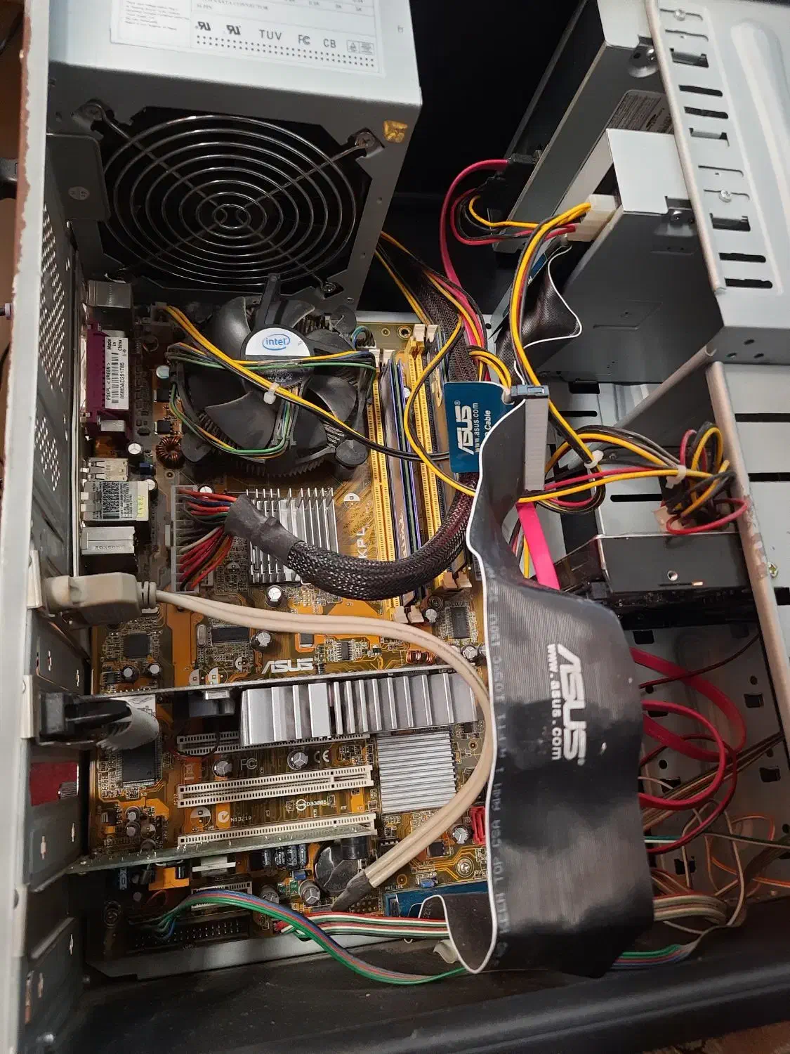 کامپیوتر خانگی|رایانه رومیزی|صفادشت, |دیوار