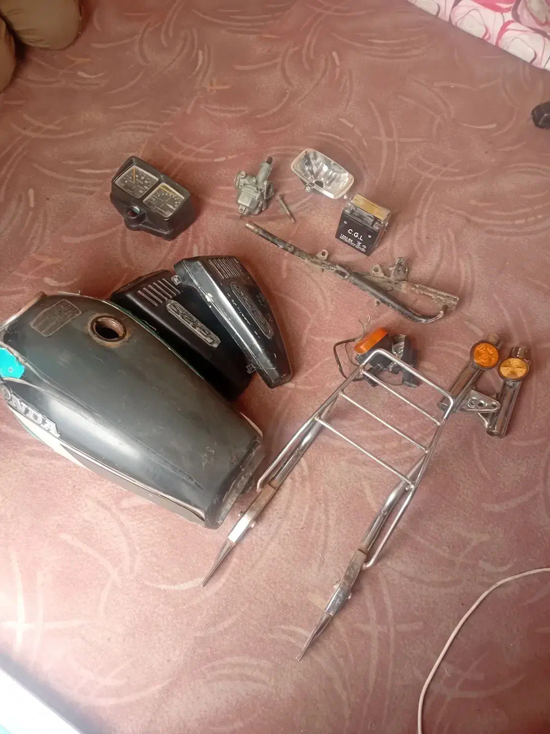 لوازم یدکی موتور سیکلت سی جی ۱۲۵|قطعات یدکی و لوازم جانبی|اصفهان, علی قلی آقا|دیوار