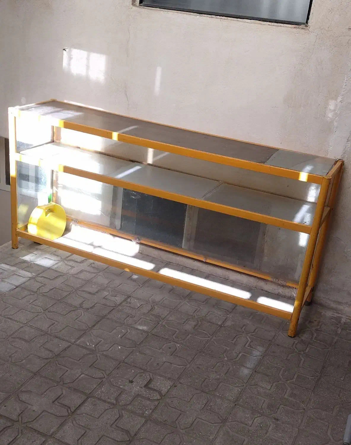 ویترین فلزی 2متری|فروشگاه و مغازه|کنگاور, |دیوار