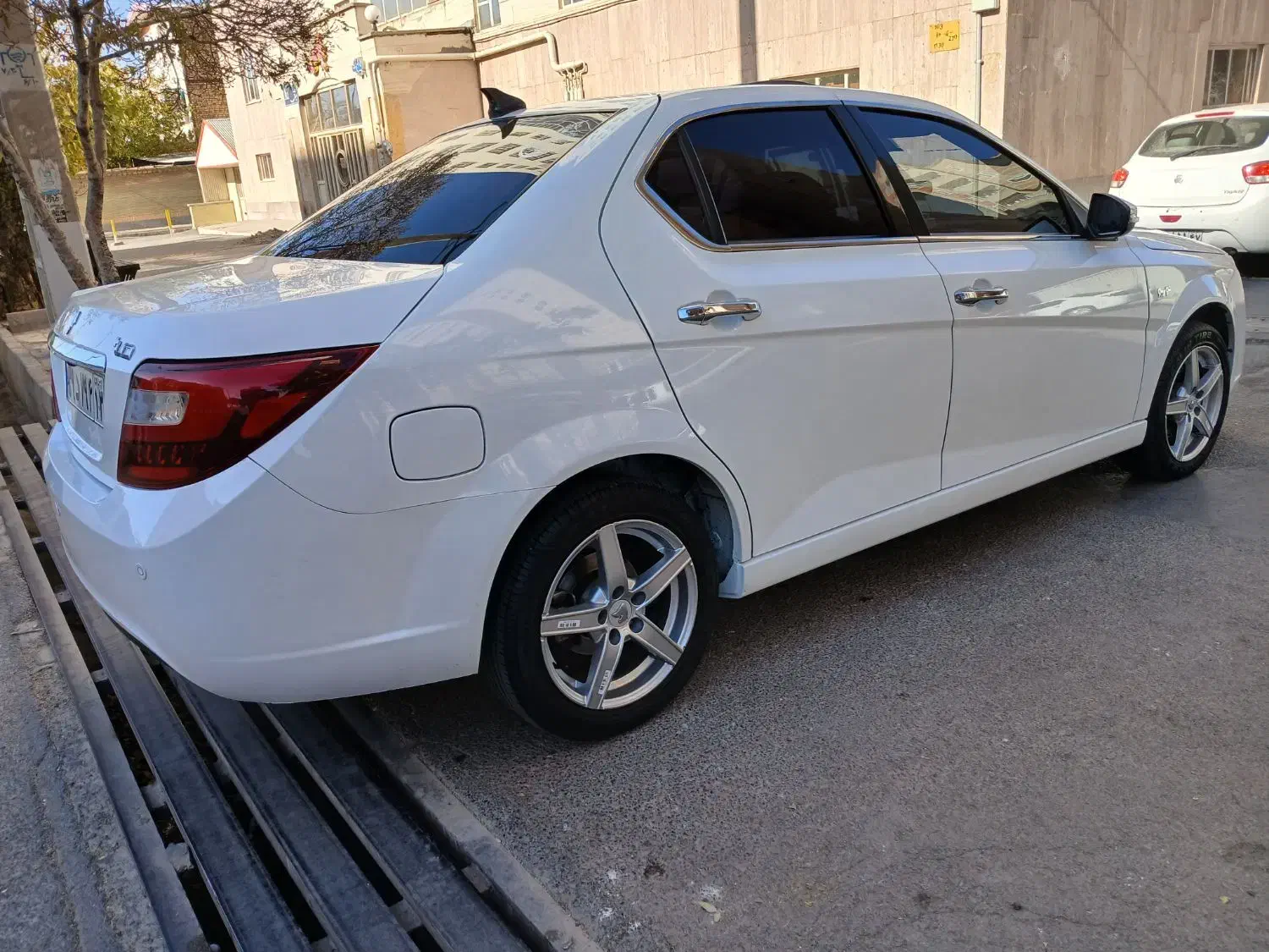 دنا پلاس توربو ۶دنده|خودرو سواری و وانت|اراک, |دیوار