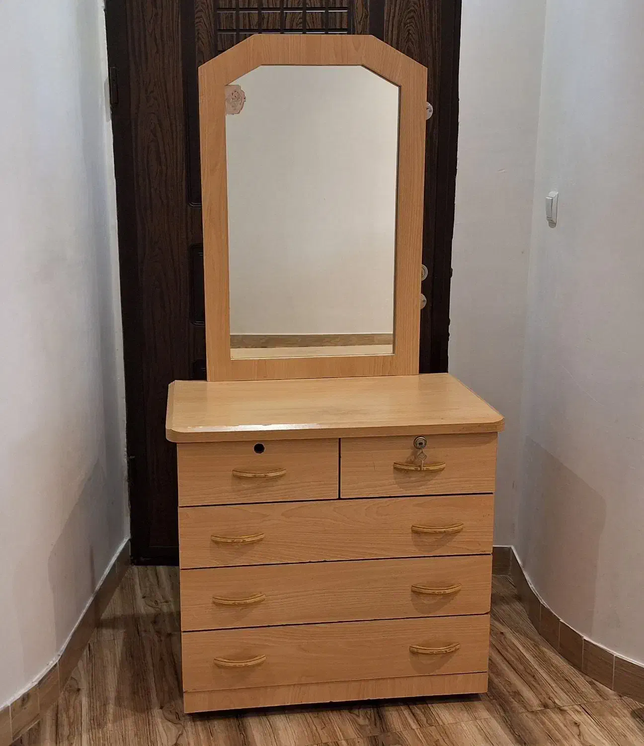 میز آرایش / میز توالت|جاکفشی، کمد، دراور|رشت, جهاد|دیوار