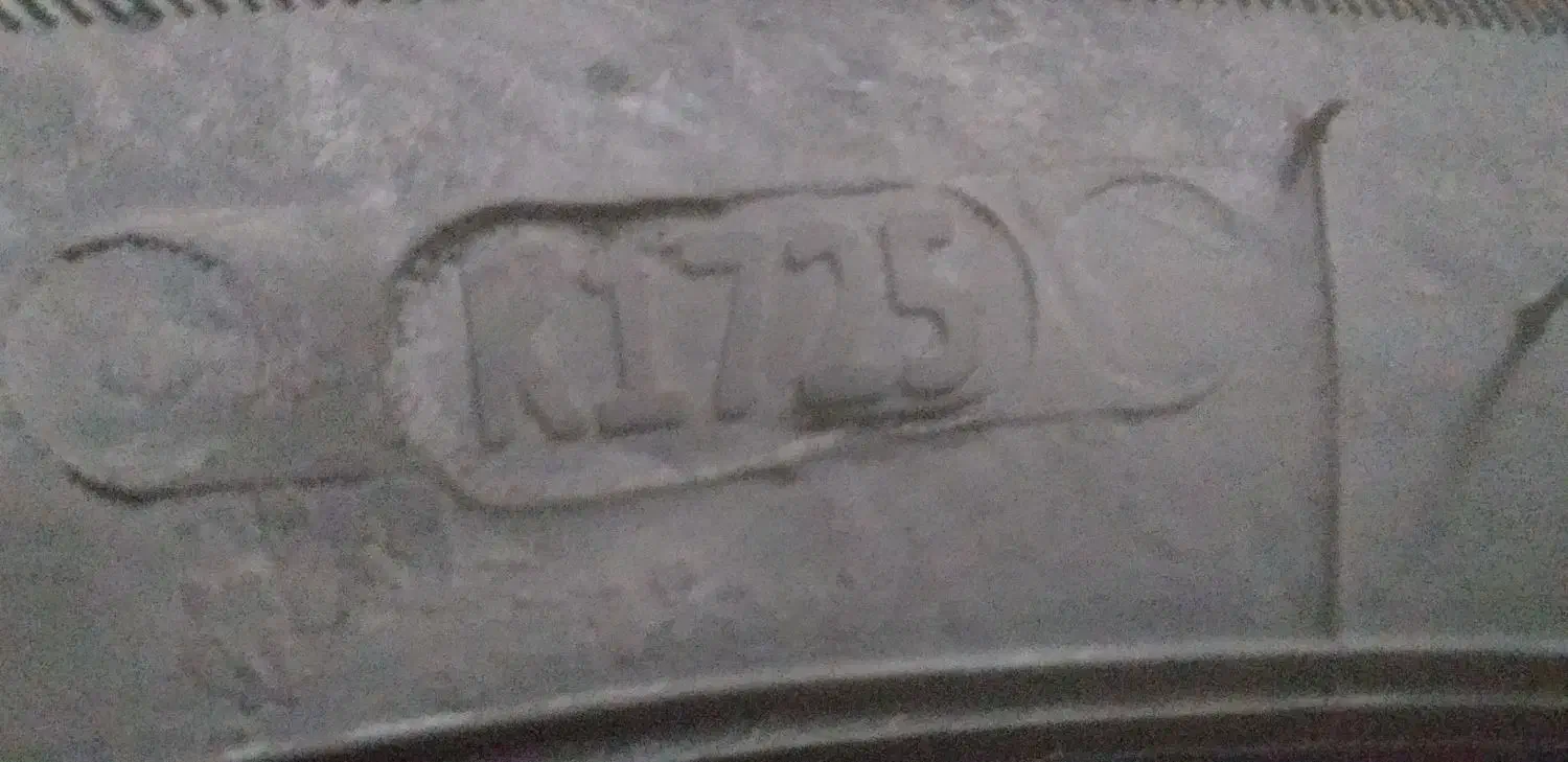 لاستیک بارز پژو و سپر عقب پژو ۴۰۵|قطعات یدکی و لوازم جانبی|اهواز, کمپلو جنوبی|دیوار